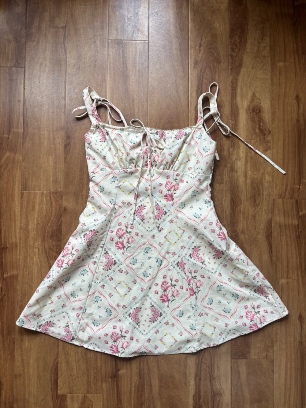 Feminine Cream & Pink Floral Print Cider A-Line Mini Dress, Sz Medium - Picture 4 of 14